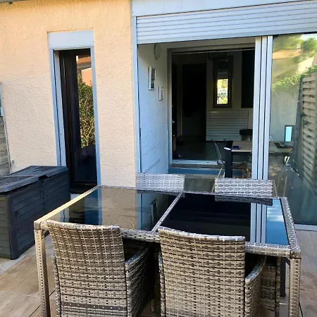 Ferienhaus Dans La Pinede