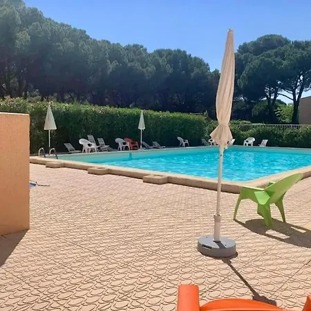 Dans La Pinede Дом отдыха