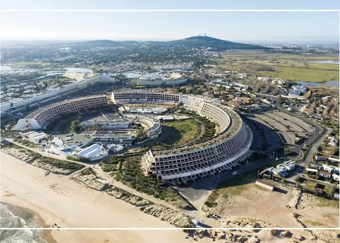 Dans La Pinede Prázdninový dům